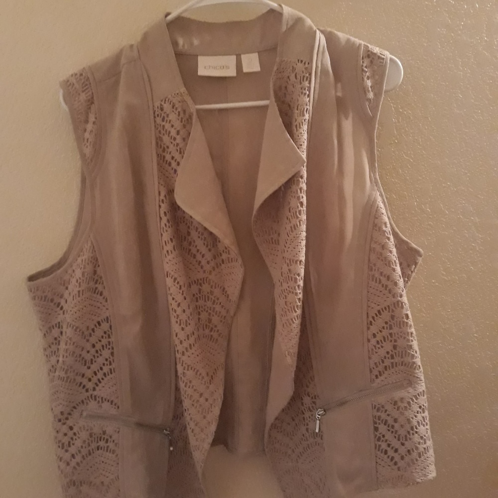 CHICO'S OPEN FRONT LACE VEST - SIZE 2